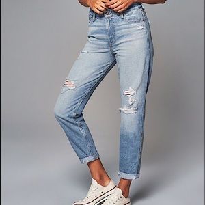 NWT Girlfriend Jean High Rise Abercrombie